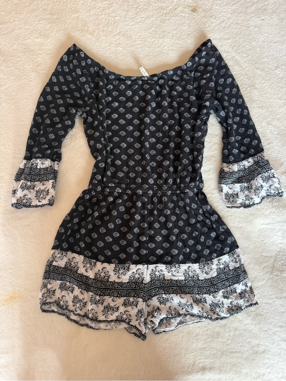 Mudd Black and White Printed Women's Romper